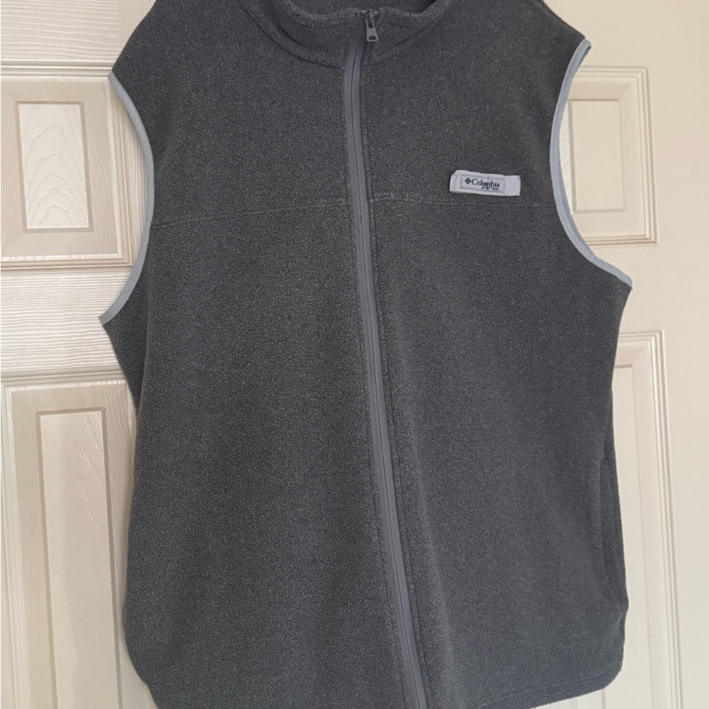 Columbia Charcoal Fleece Vest - Picture 5 of 7